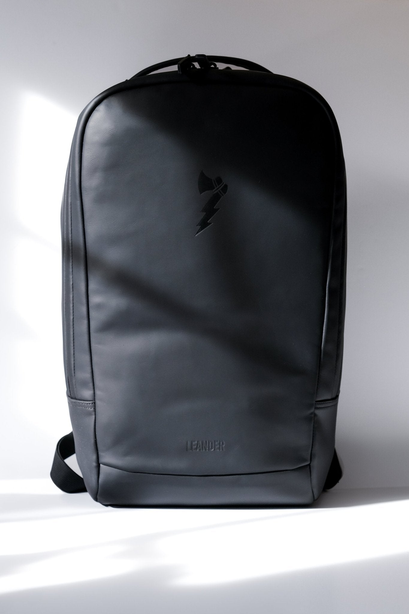 DEFY X LEANDER - Everyday Professional Backpack - Leander