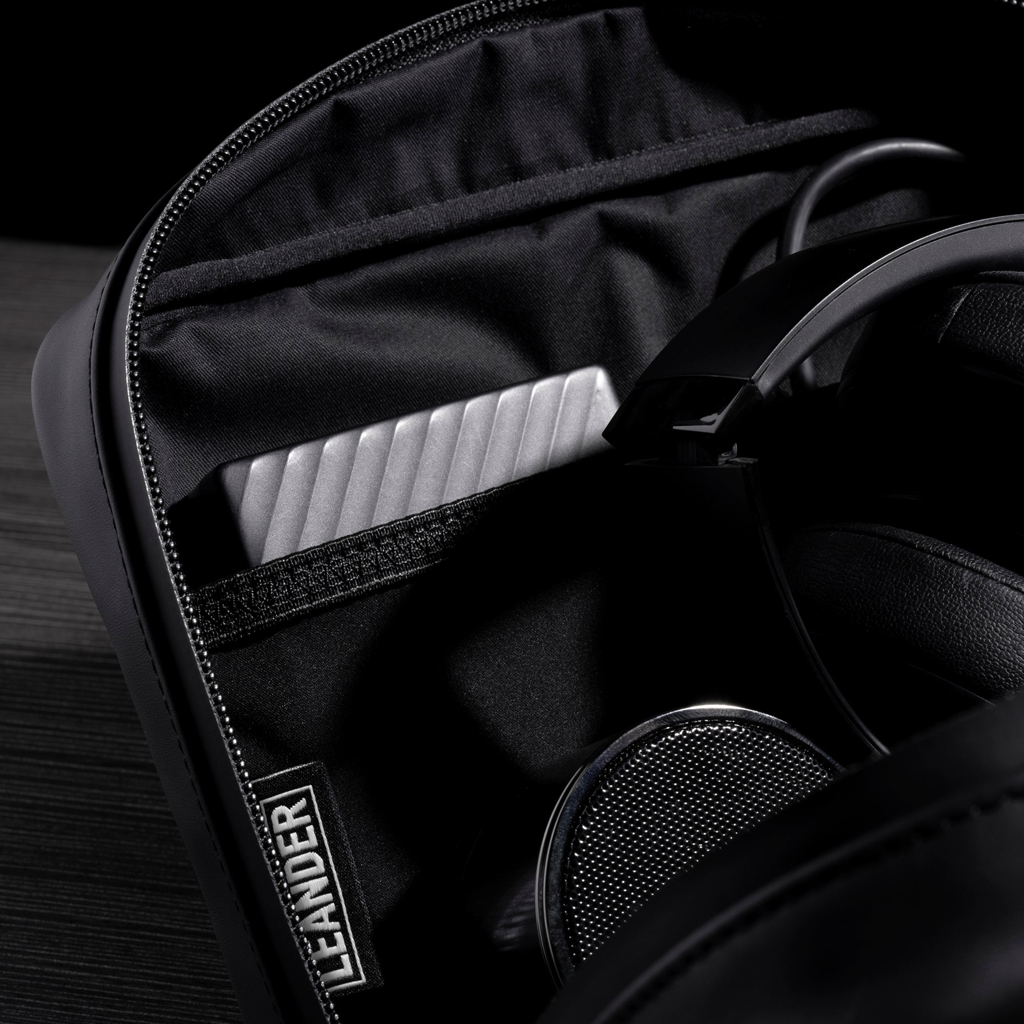 Everyday Professional - Dopp & Tech Kit - Leander